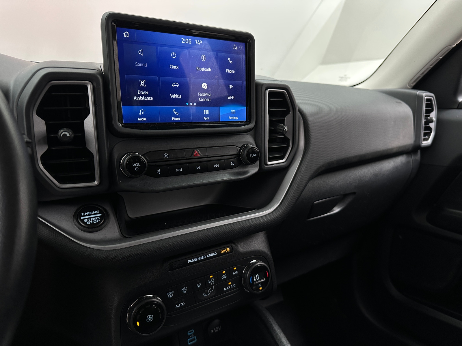 Thumbnail: 2021 Ford Bronco Sport - 4