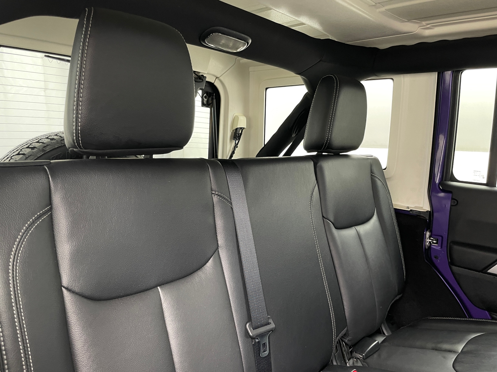 Thumbnail: 2017 Jeep Wrangler - 6