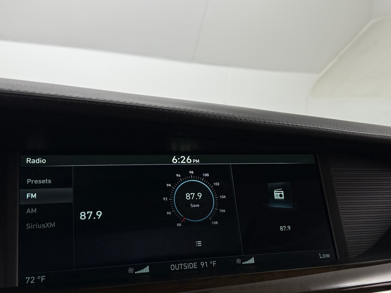 Thumbnail: 2017 Genesis G90 - 3