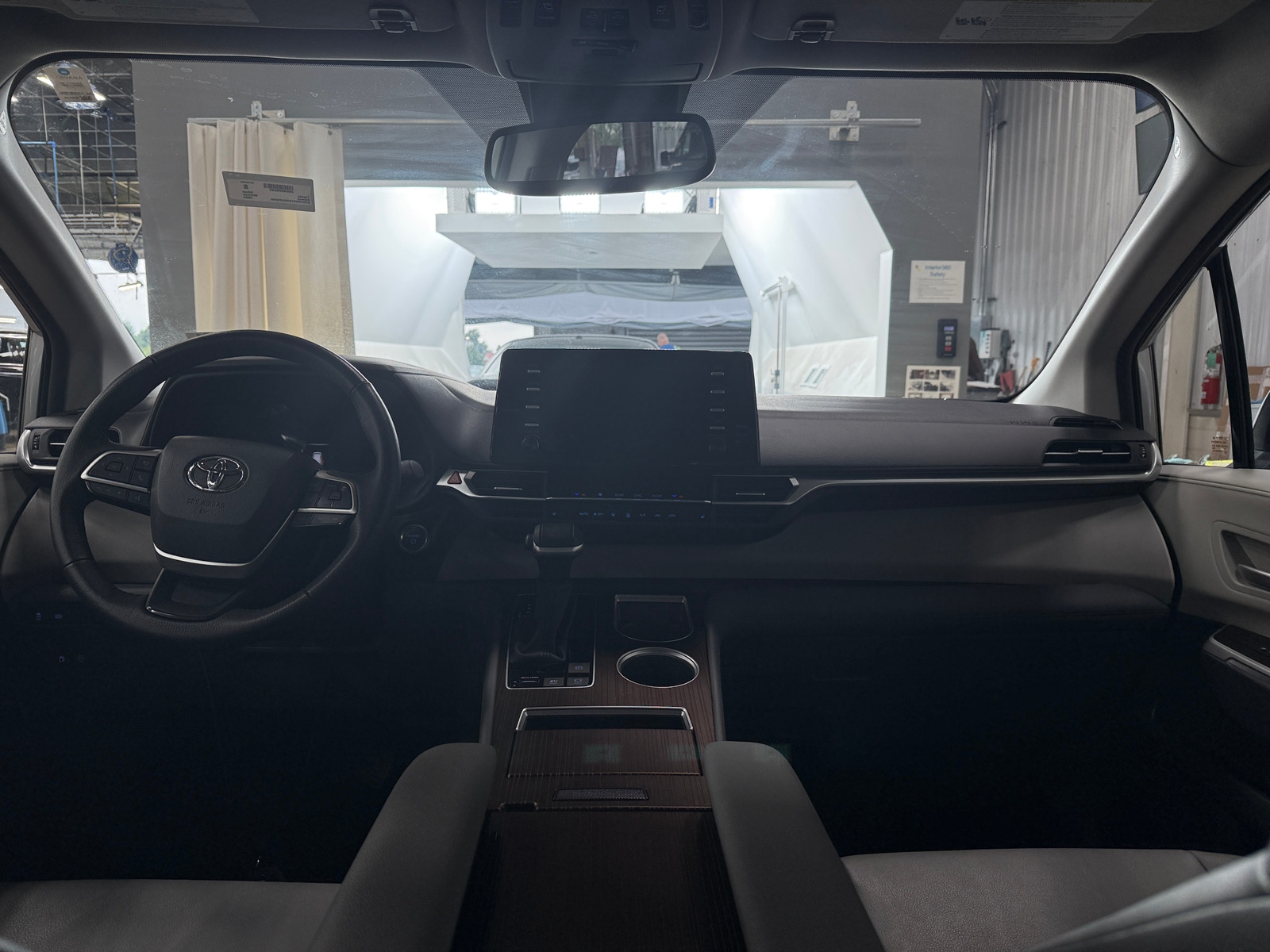 Thumbnail: 2024 Toyota Sienna - 2