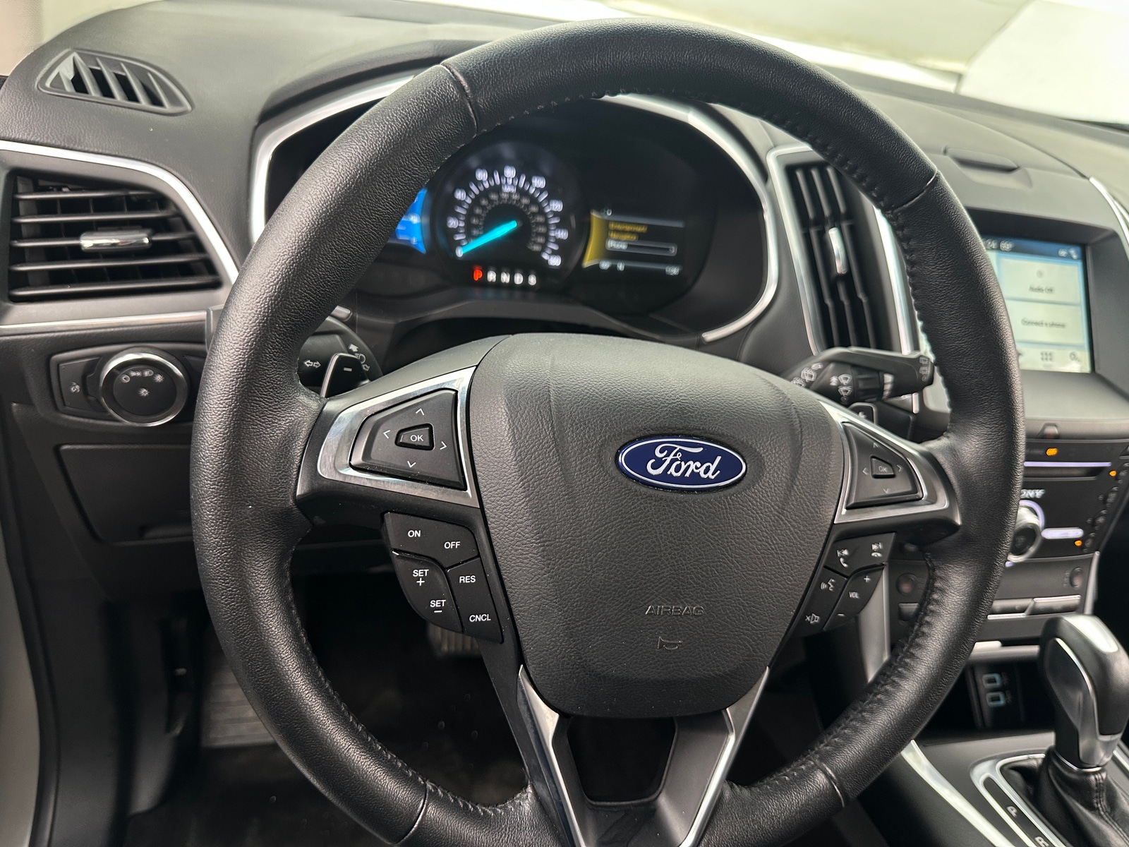 Thumbnail: 2018 Ford Edge - 4