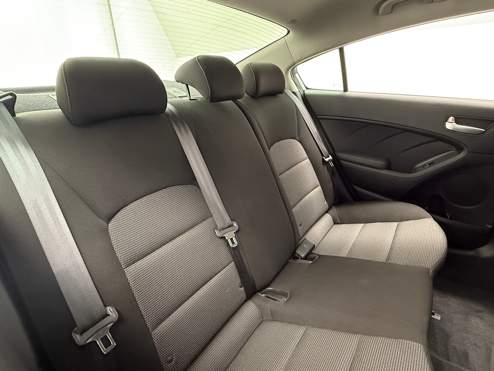 Thumbnail: 2017 Kia Forte - 6
