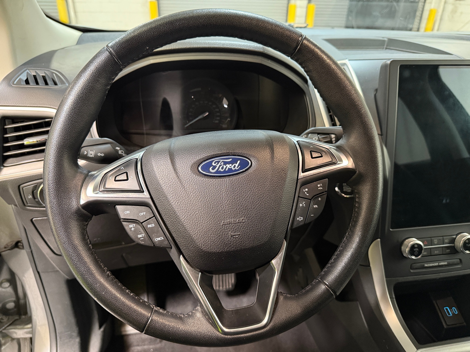 Thumbnail: 2023 Ford Edge - 4