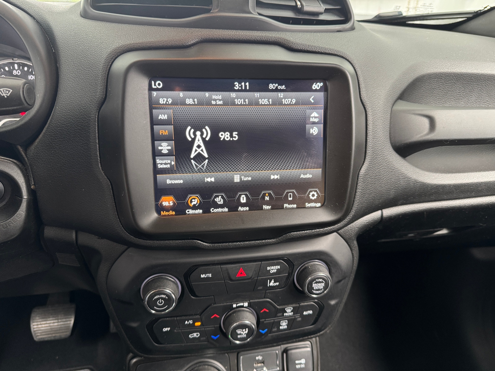 Thumbnail: 2021 Jeep Renegade - 3
