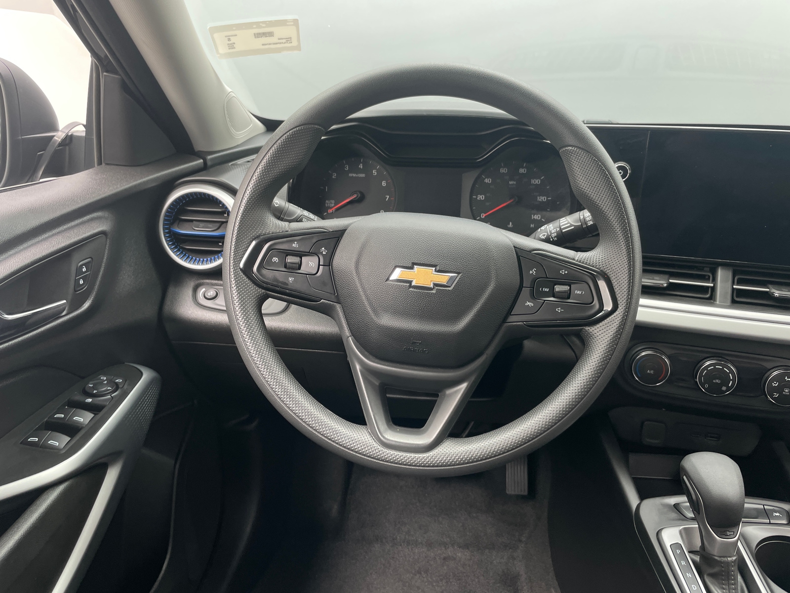 Thumbnail: 2025 Chevrolet Trax - 5