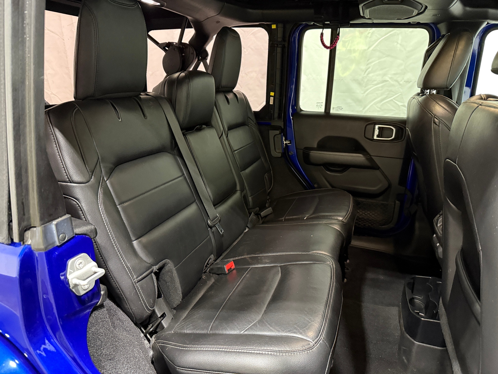 Thumbnail: 2019 Jeep Wrangler - 6