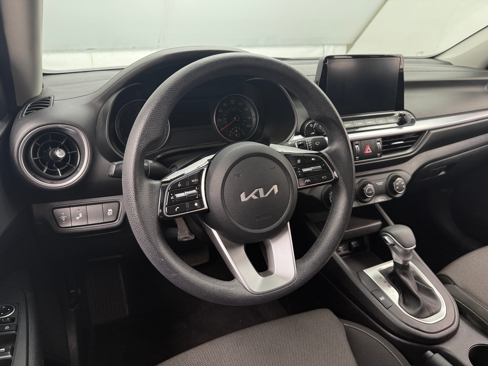 Thumbnail: 2023 Kia Forte - 5