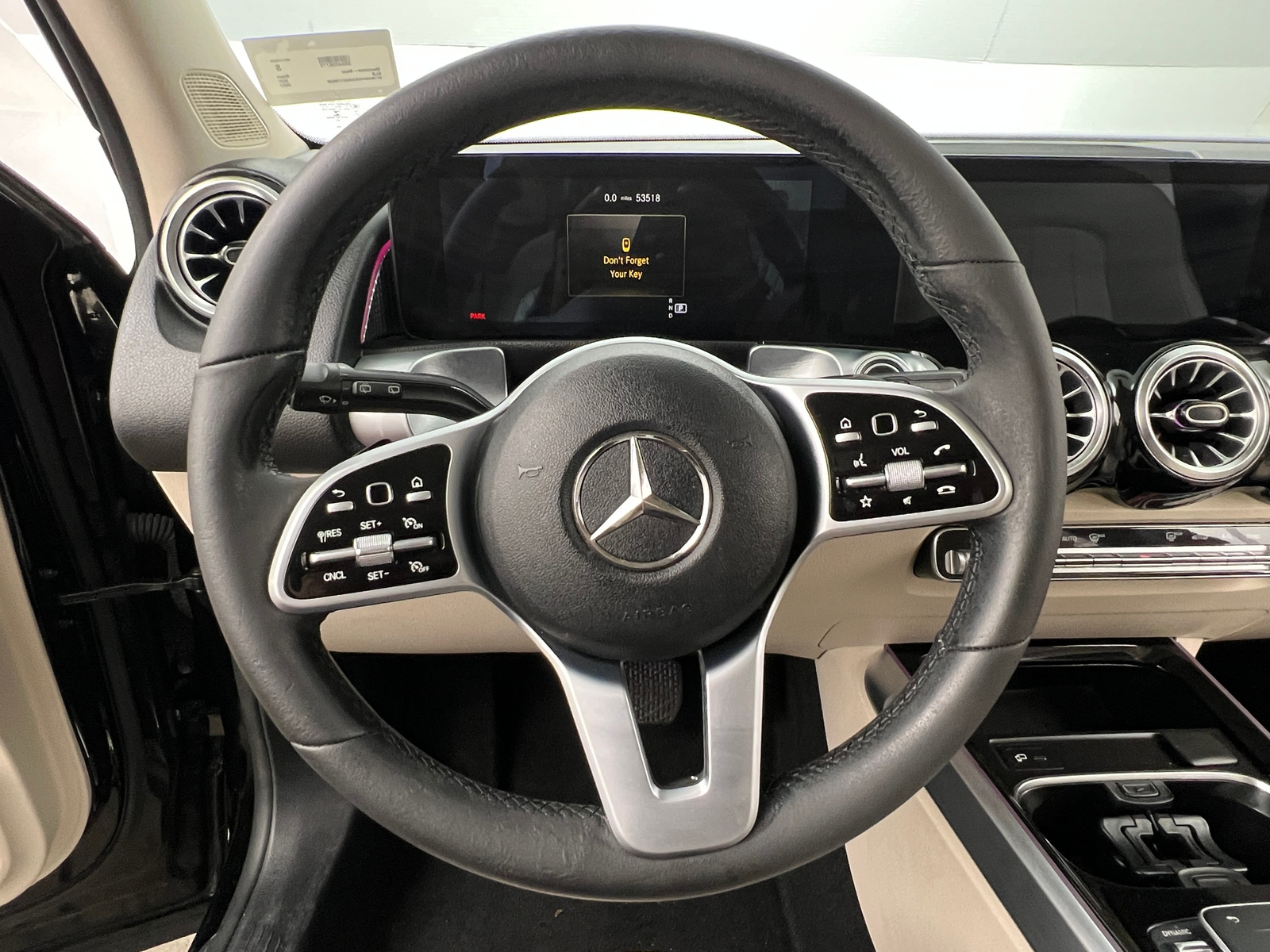 Thumbnail: 2022 Mercedes-Benz GLB - 4