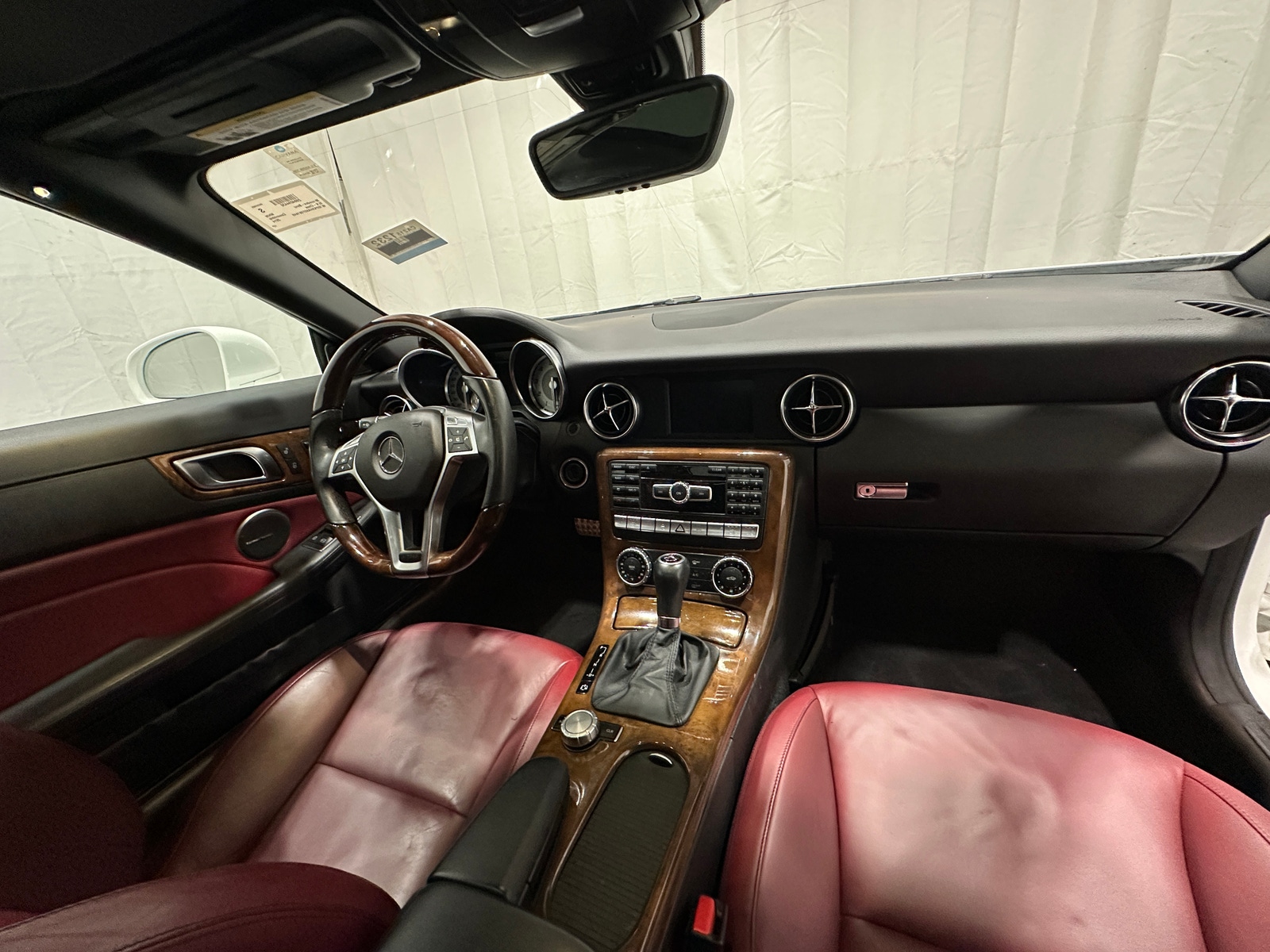 Thumbnail: 2014 Mercedes-Benz SLK - 2