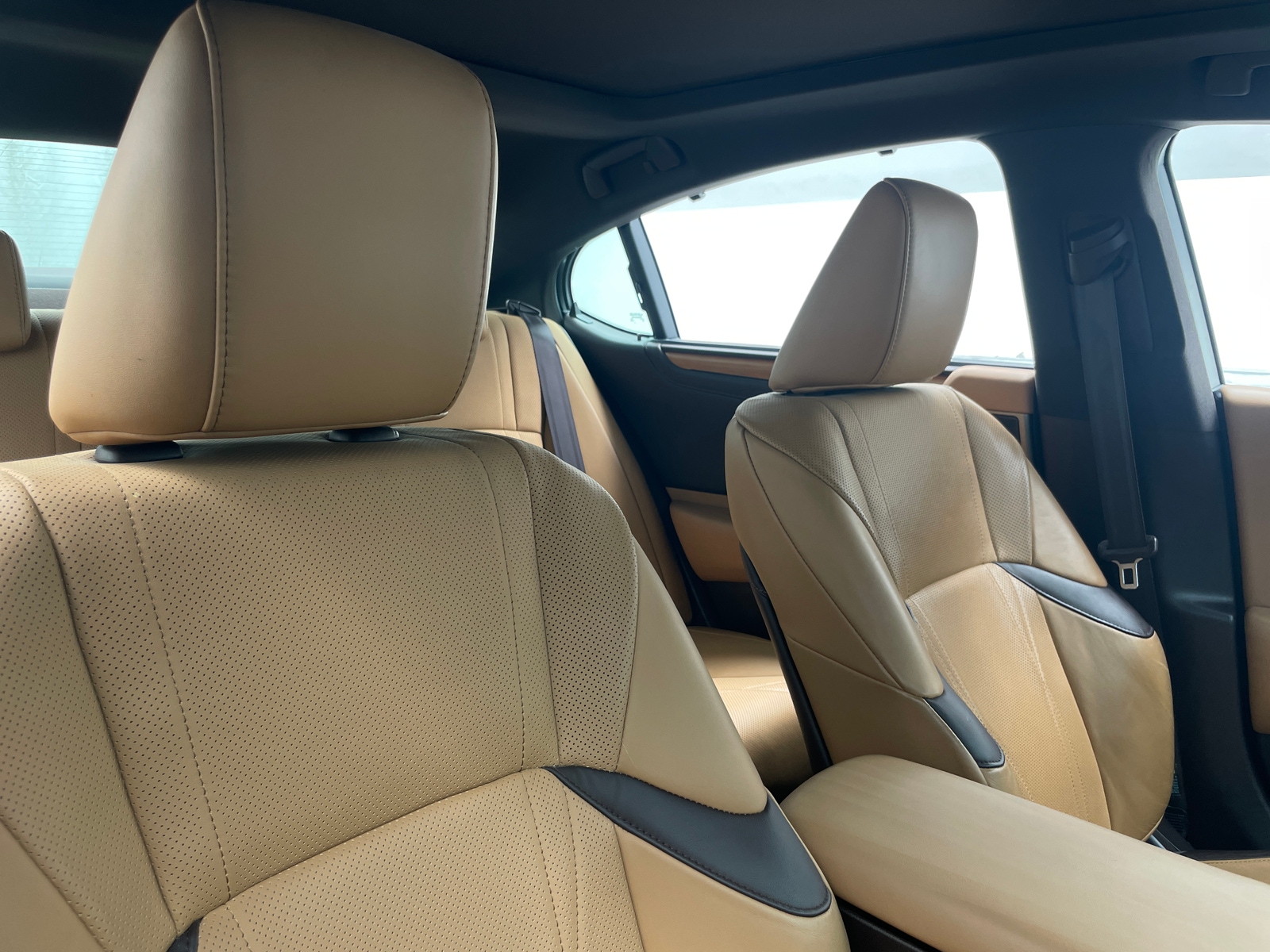 Thumbnail: 2019 Lexus ES - 2