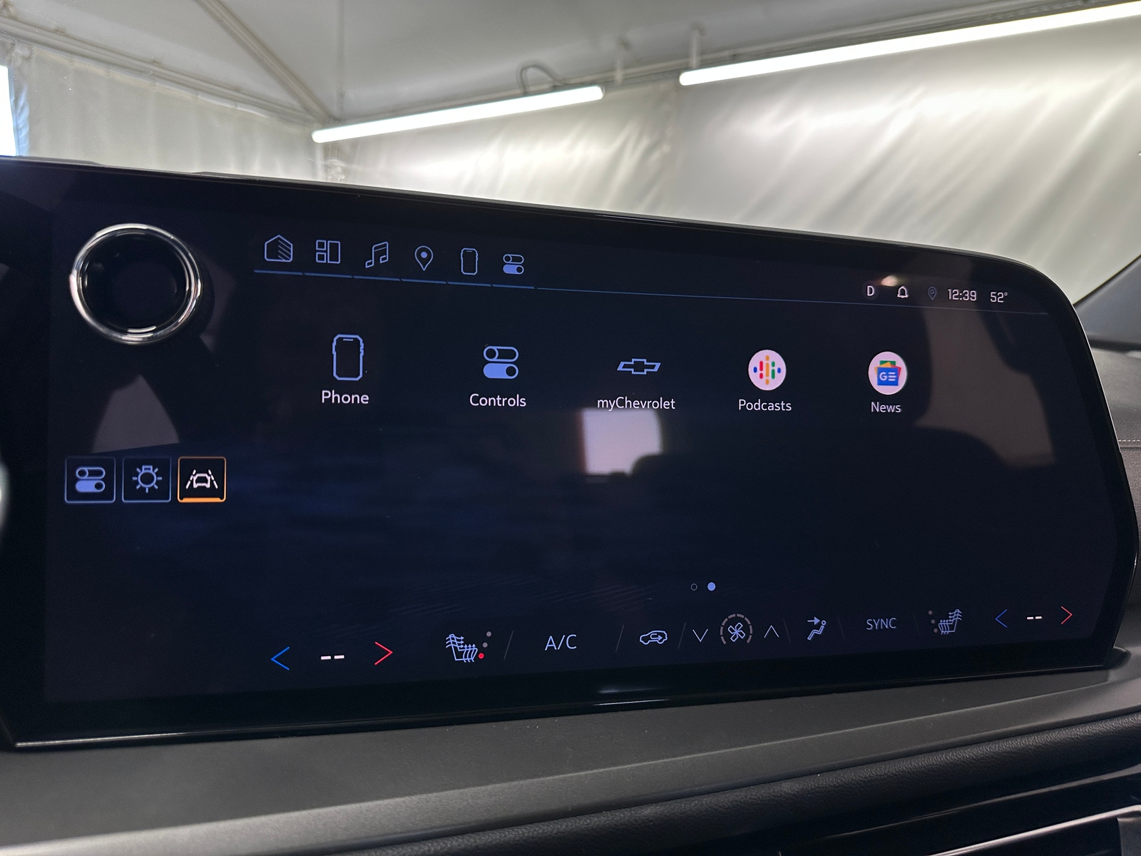 Thumbnail: 2024 Chevrolet Traverse - 4