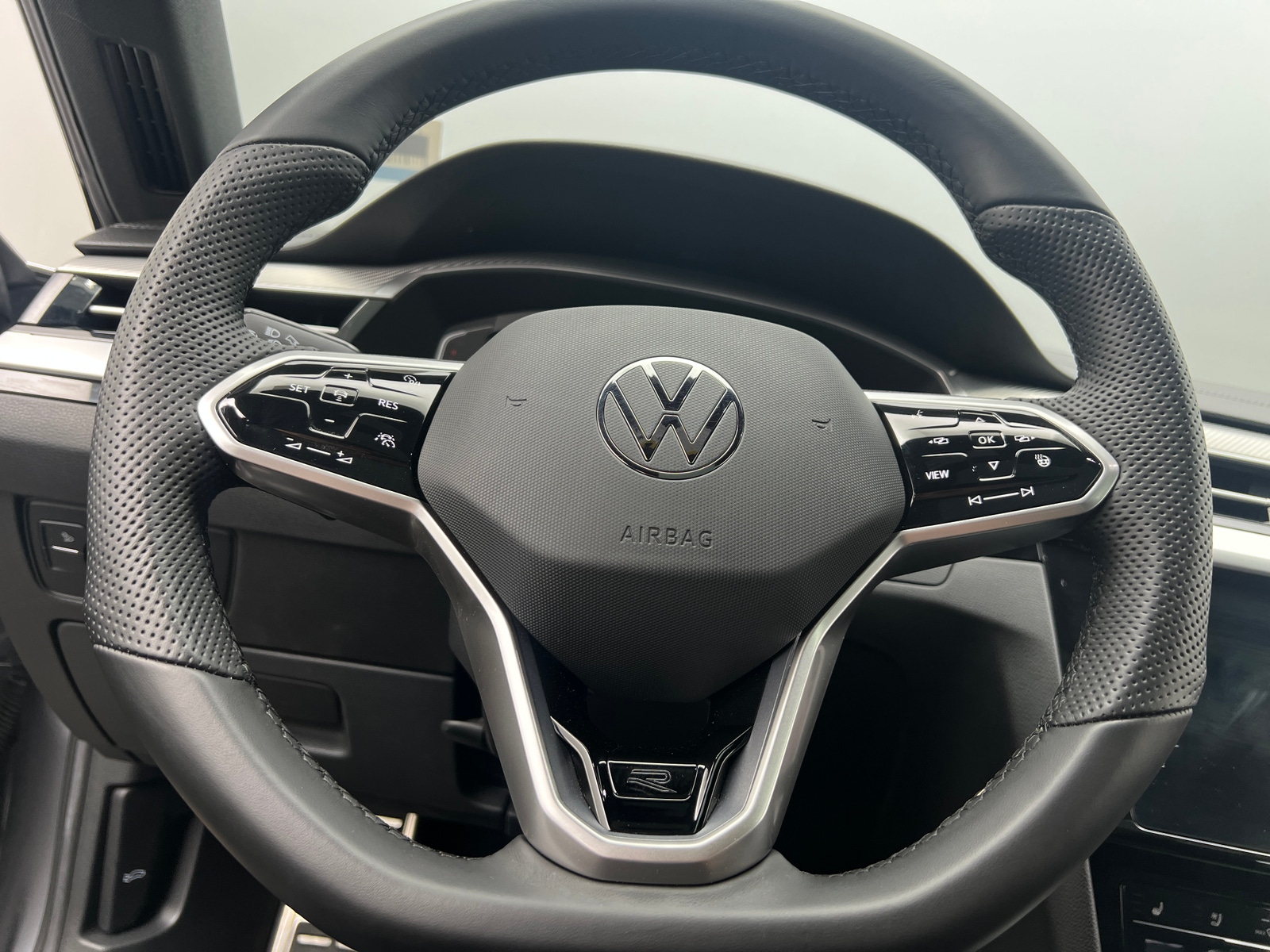 Thumbnail: 2021 Volkswagen Arteon - 4
