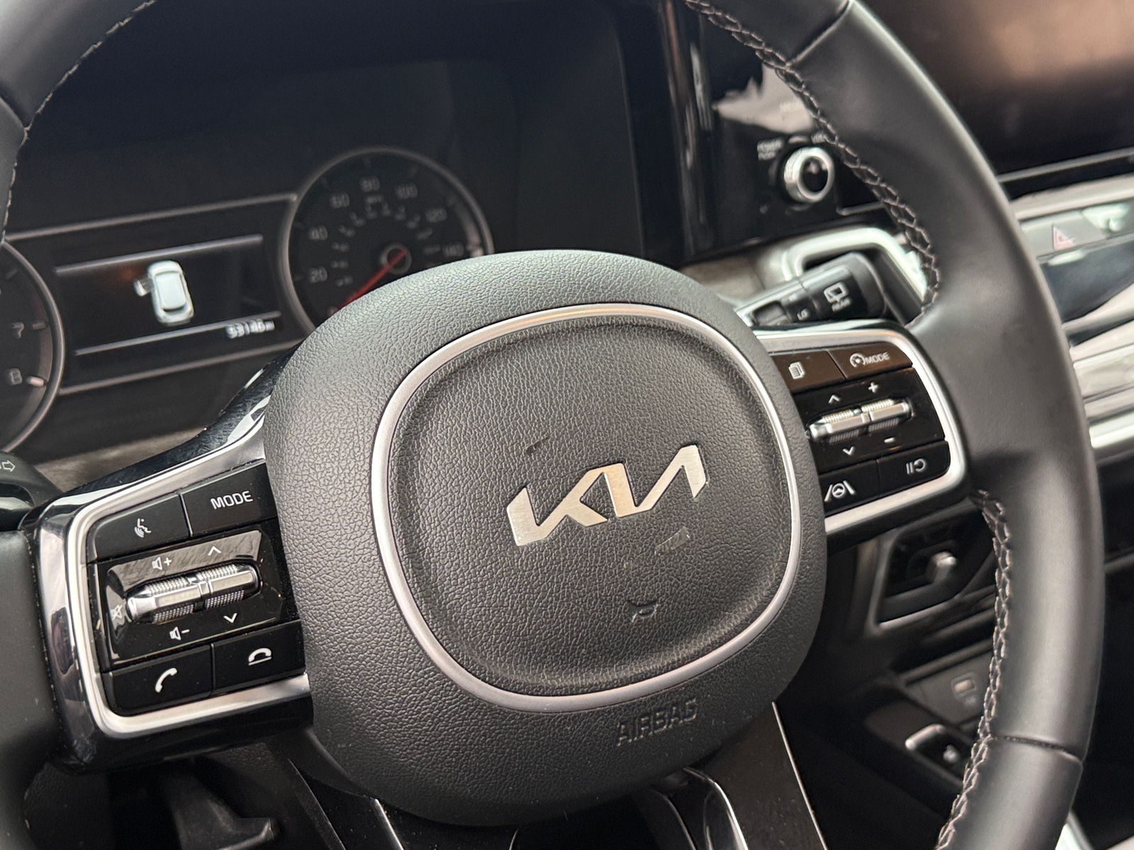 Thumbnail: 2022 Kia Sorento - 5