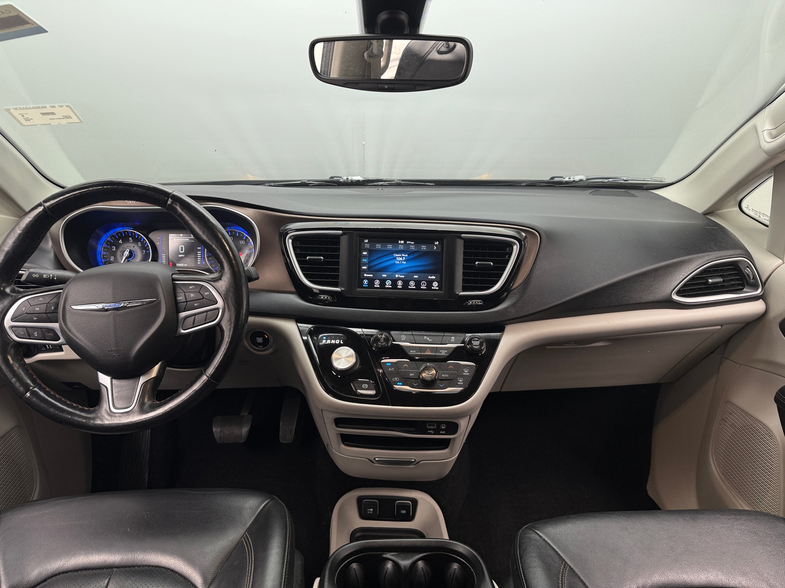 Thumbnail: 2019 Chrysler Pacifica - 2