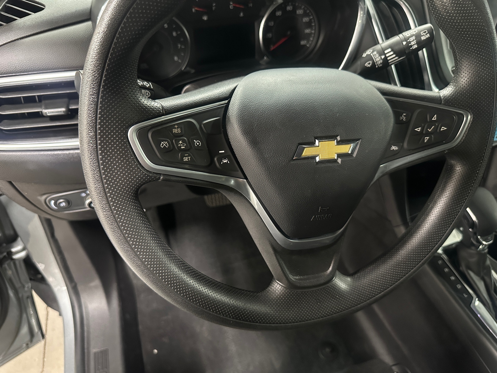 Thumbnail: 2023 Chevrolet Equinox - 5