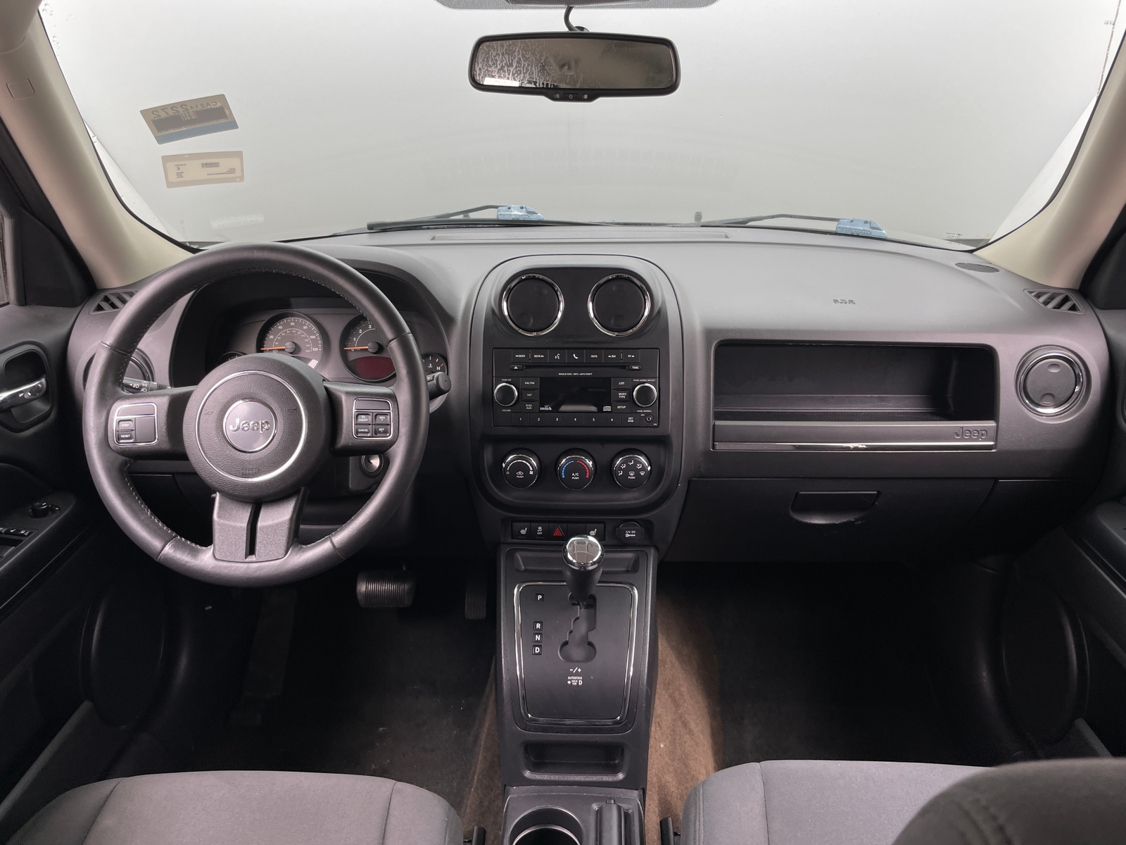 Thumbnail: 2015 Jeep Patriot - 3