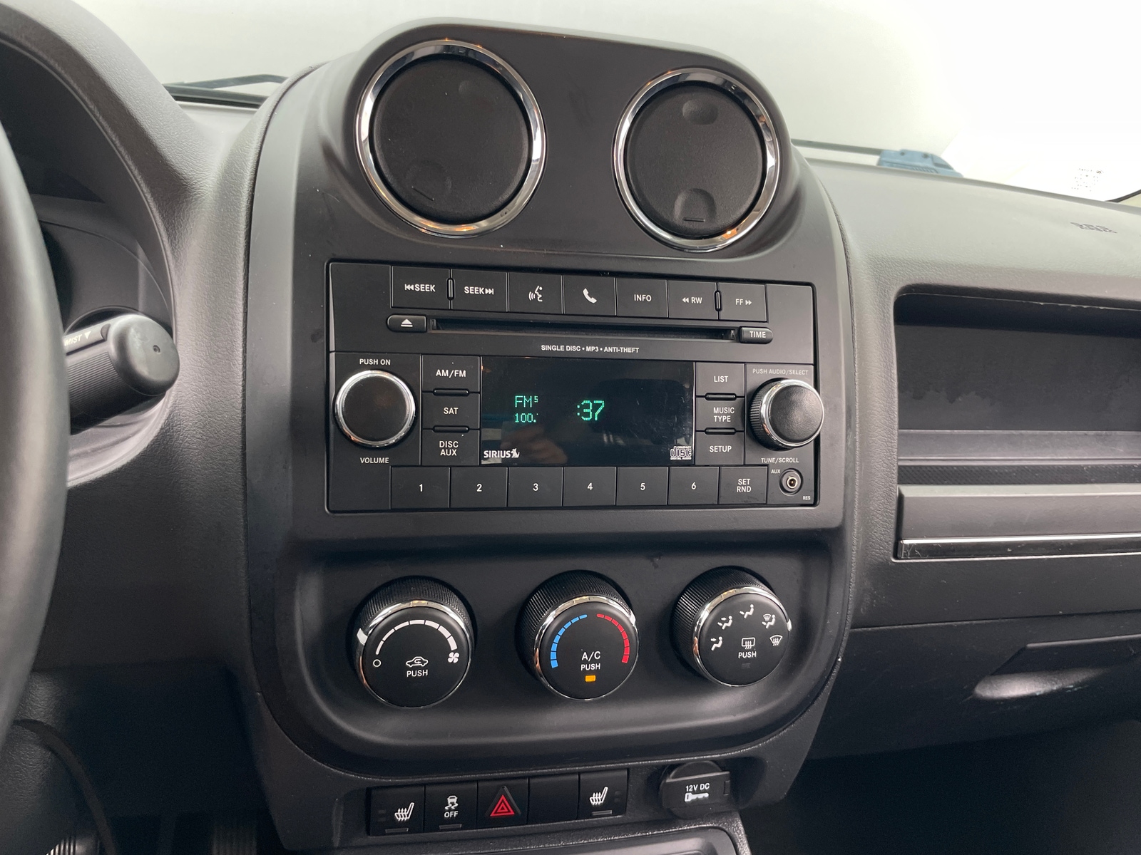 Thumbnail: 2015 Jeep Patriot - 4