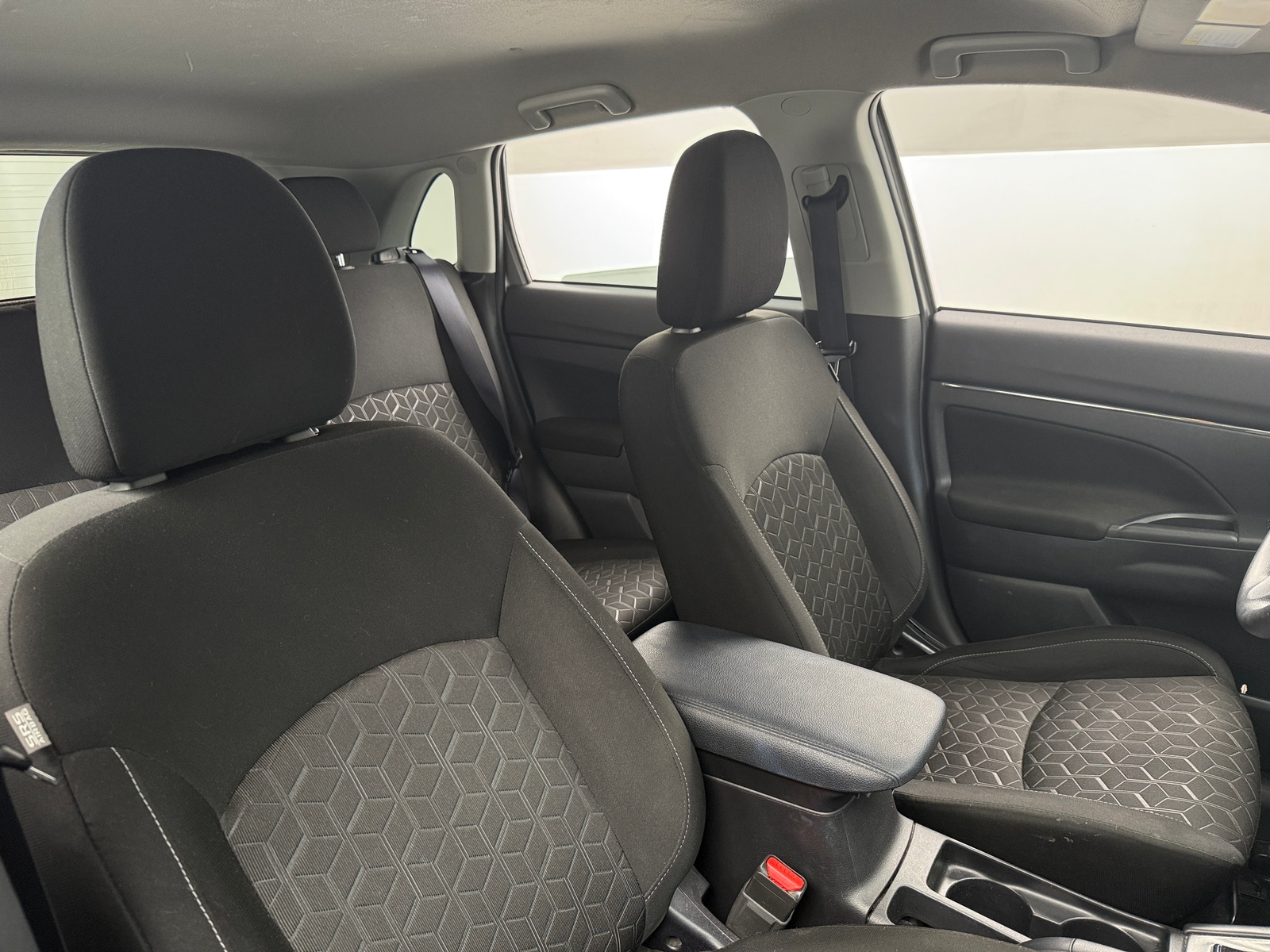 Thumbnail: 2022 Mitsubishi Outlander Sport - 2
