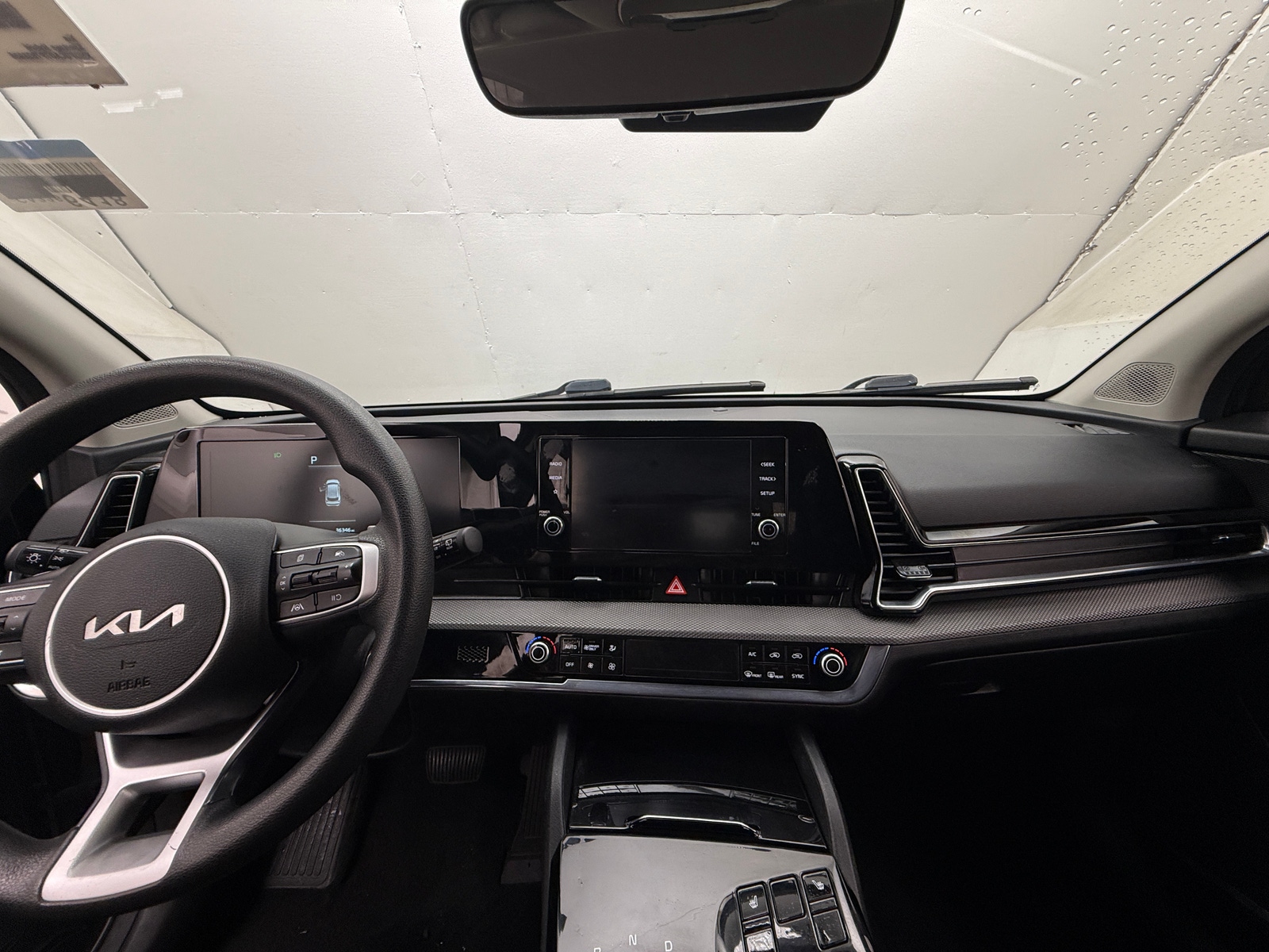 Thumbnail: 2023 Kia Sportage - 3