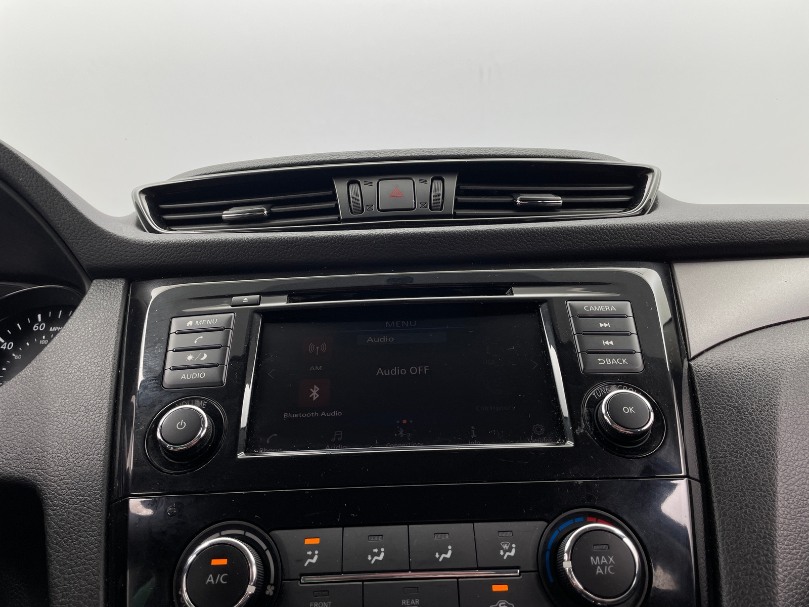 Thumbnail: 2019 Nissan Rogue Sport - 4