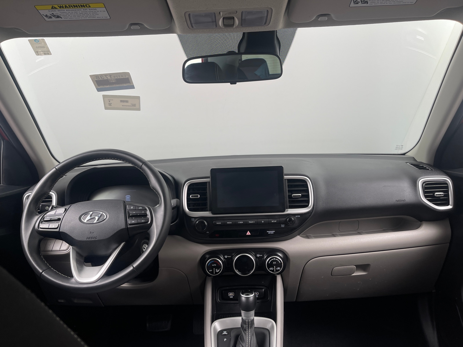 Thumbnail: 2023 Hyundai Venue - 3
