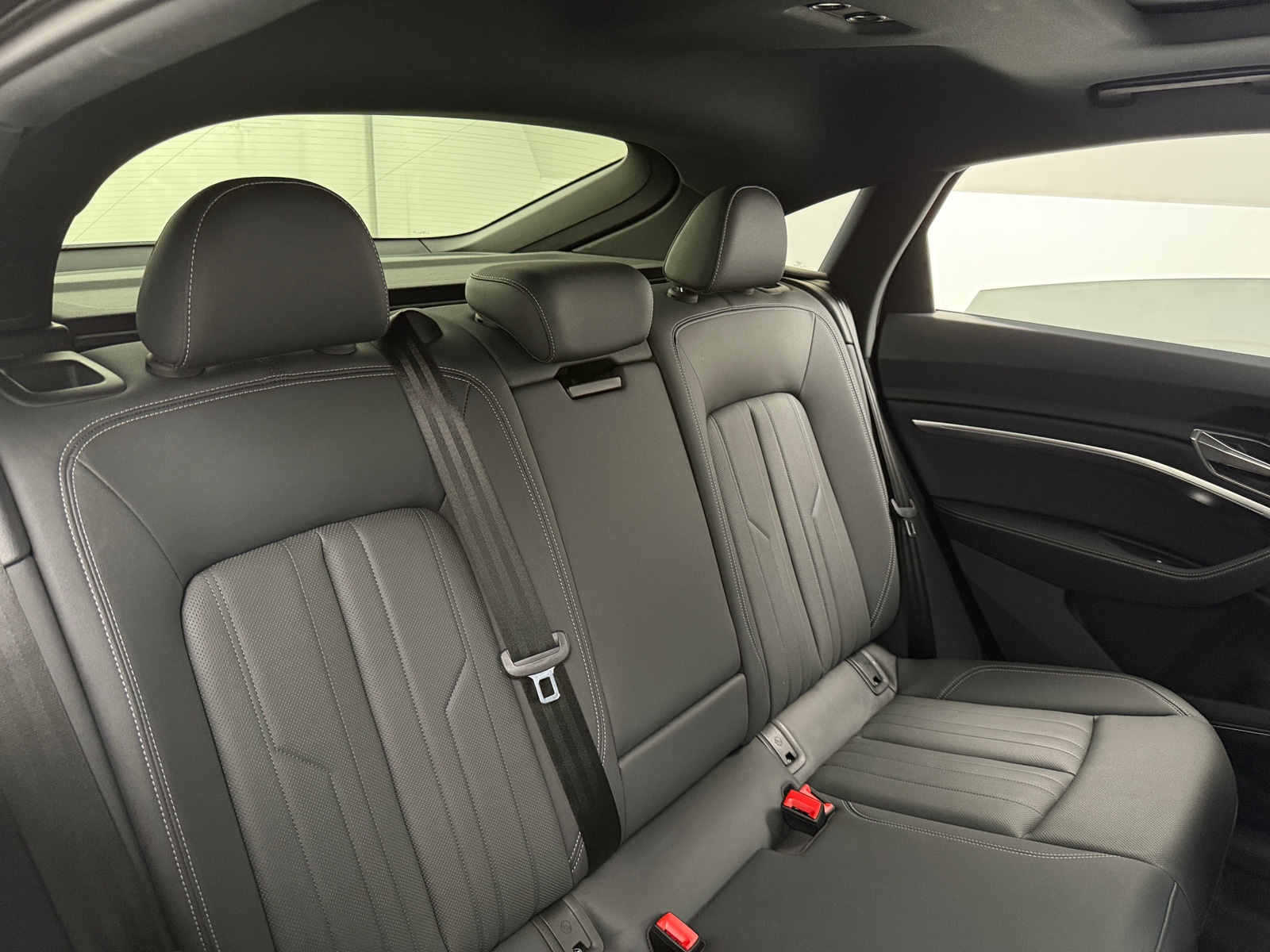 Thumbnail: 2024 Audi Q8 e-tron - 5
