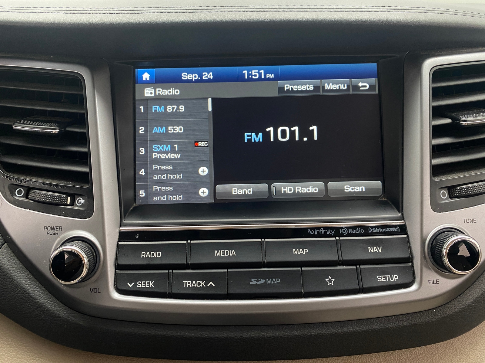 Thumbnail: 2018 Hyundai Tucson - 3