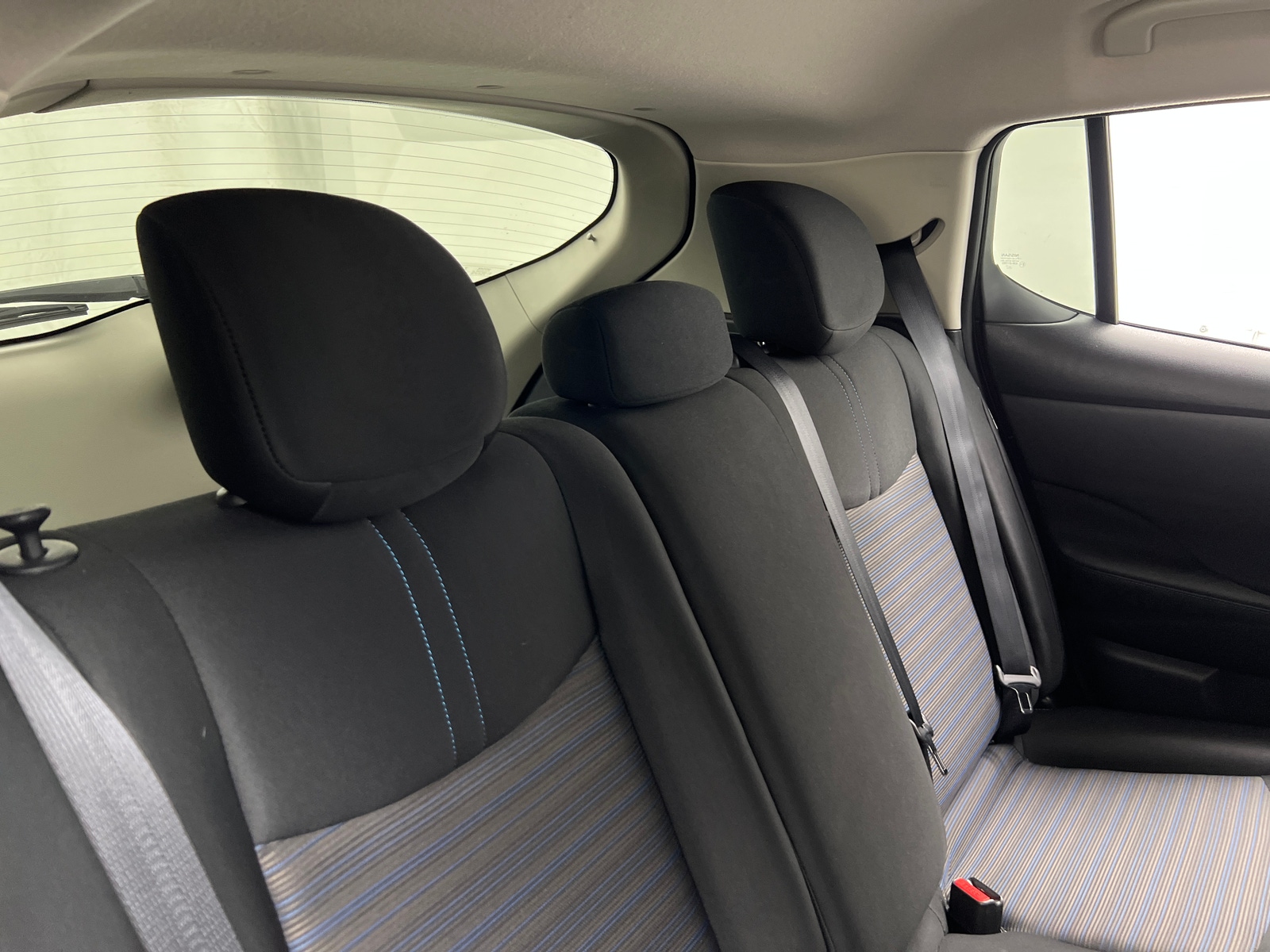 Thumbnail: 2023 Nissan Leaf - 6