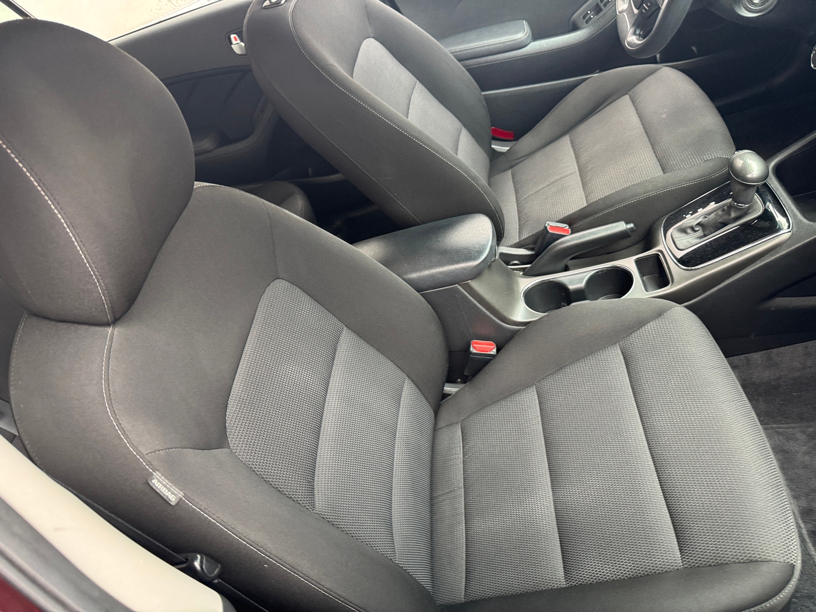 Thumbnail: 2017 Kia Forte - 2