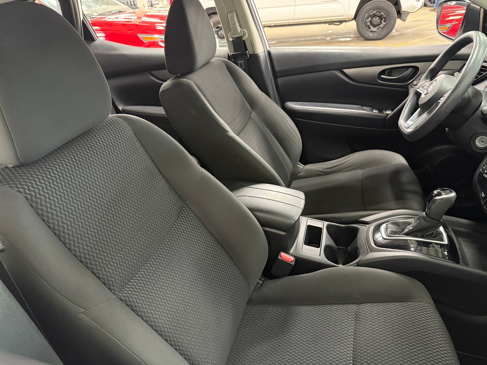 Thumbnail: 2018 Nissan Rogue Sport - 2