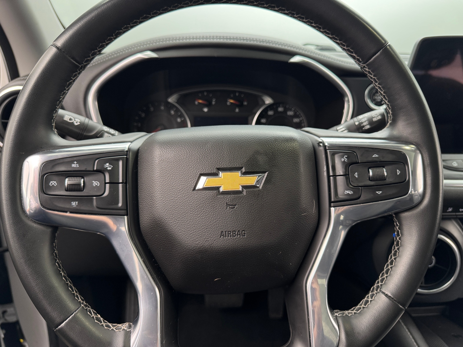 Thumbnail: 2023 Chevrolet Blazer - 4