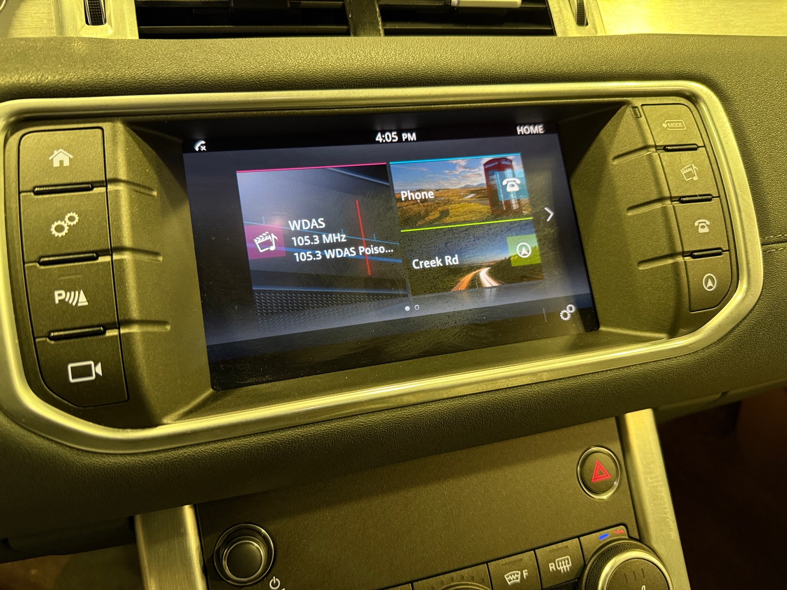 Thumbnail: 2017 Land Rover Range Rover Evoque - 3