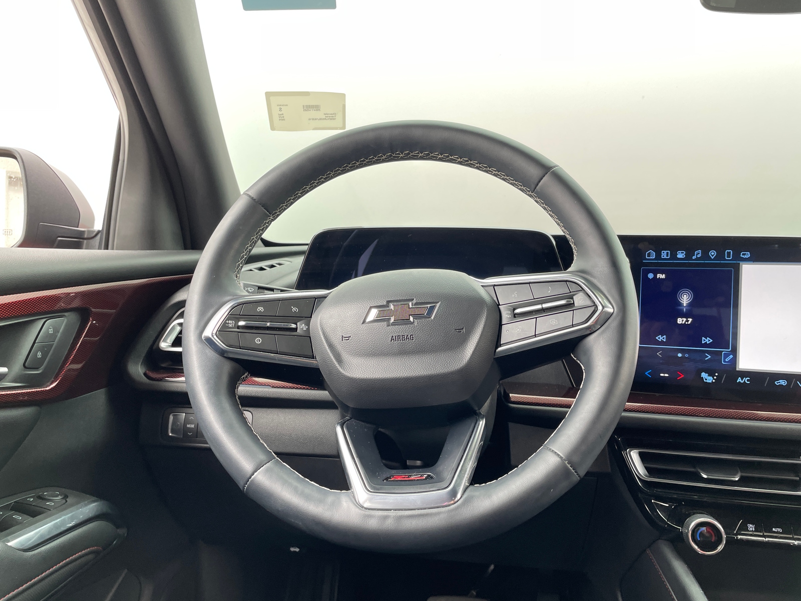 Thumbnail: 2025 Chevrolet Traverse - 4