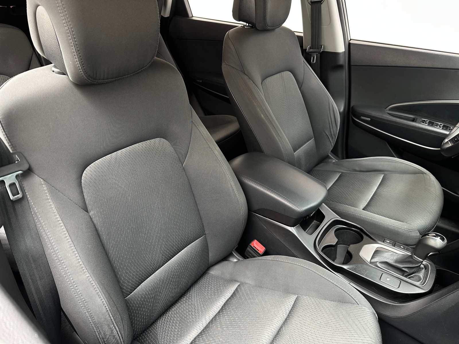 Thumbnail: 2016 Hyundai Santa Fe - 2