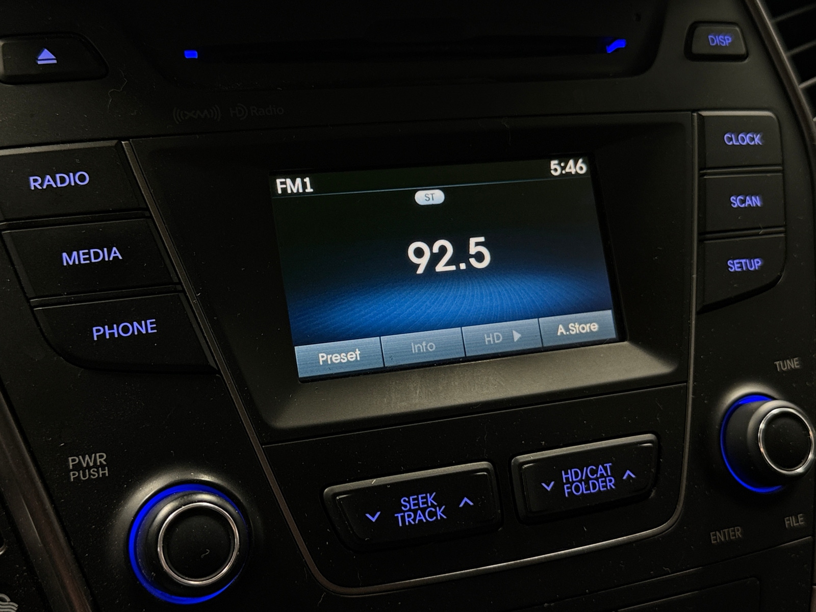 Thumbnail: 2016 Hyundai Santa Fe - 4