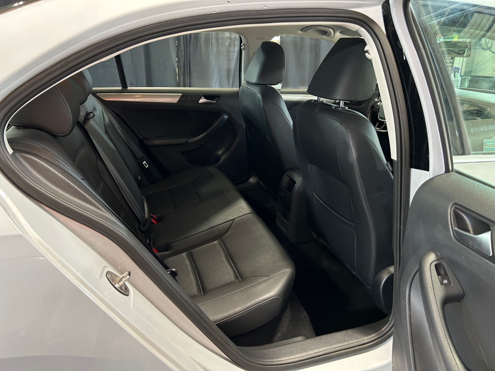 Thumbnail: 2017 Volkswagen Jetta - 5