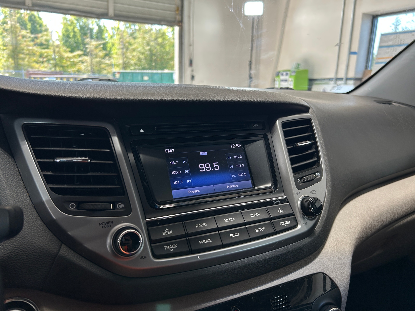 Thumbnail: 2017 Hyundai Tucson - 4