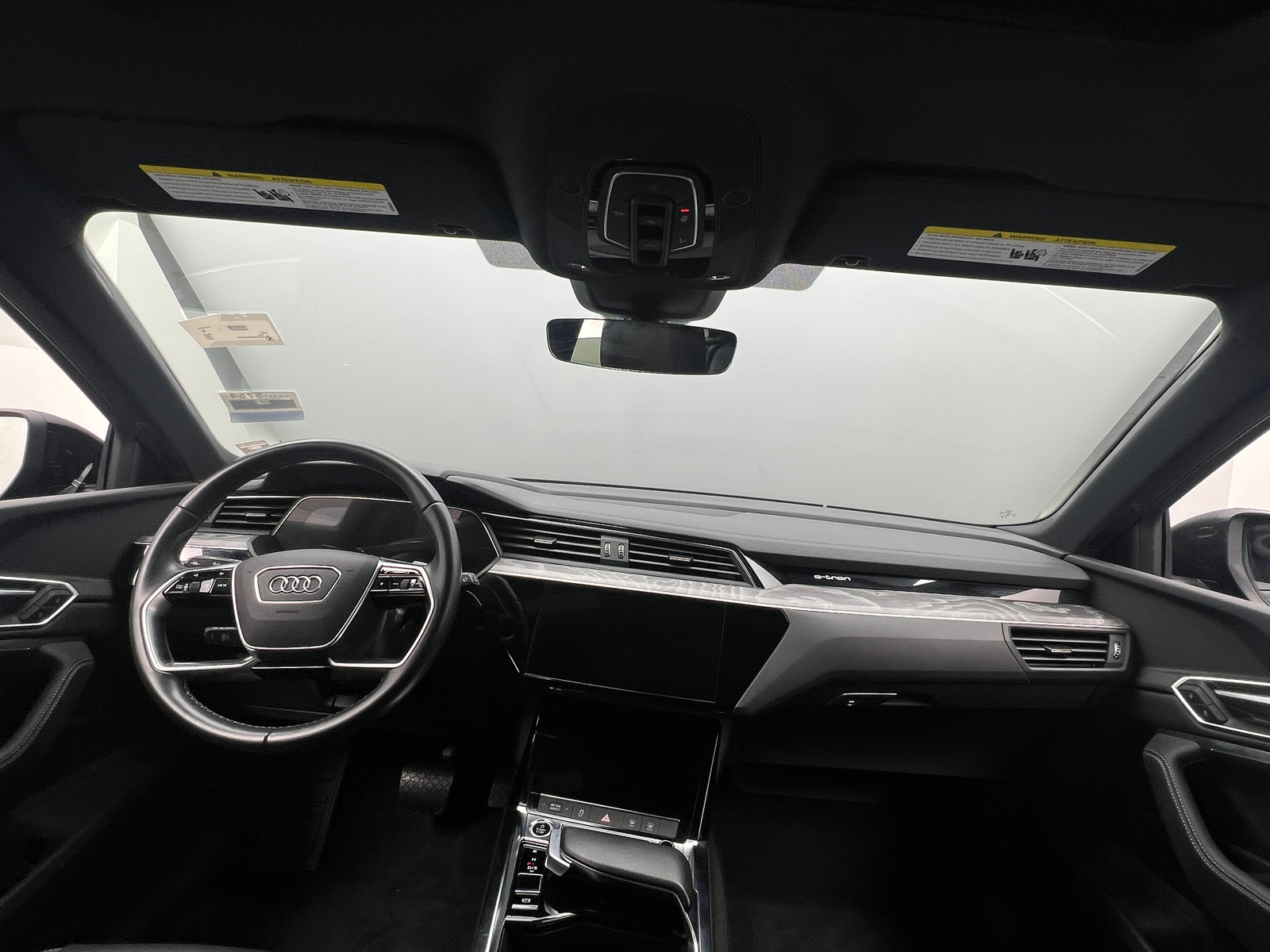 Thumbnail: 2023 Audi e-tron - 2