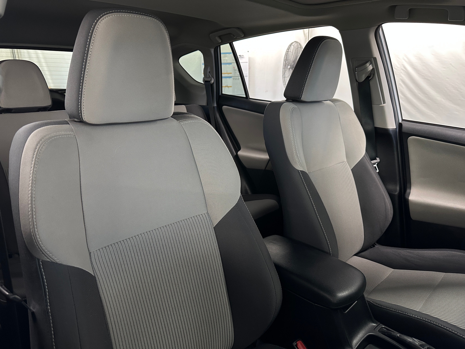 Thumbnail: 2015 Toyota RAV4 - 2