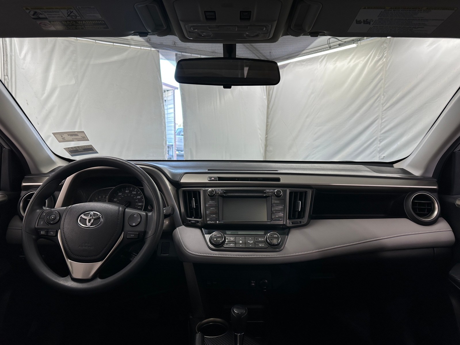 Thumbnail: 2015 Toyota RAV4 - 3