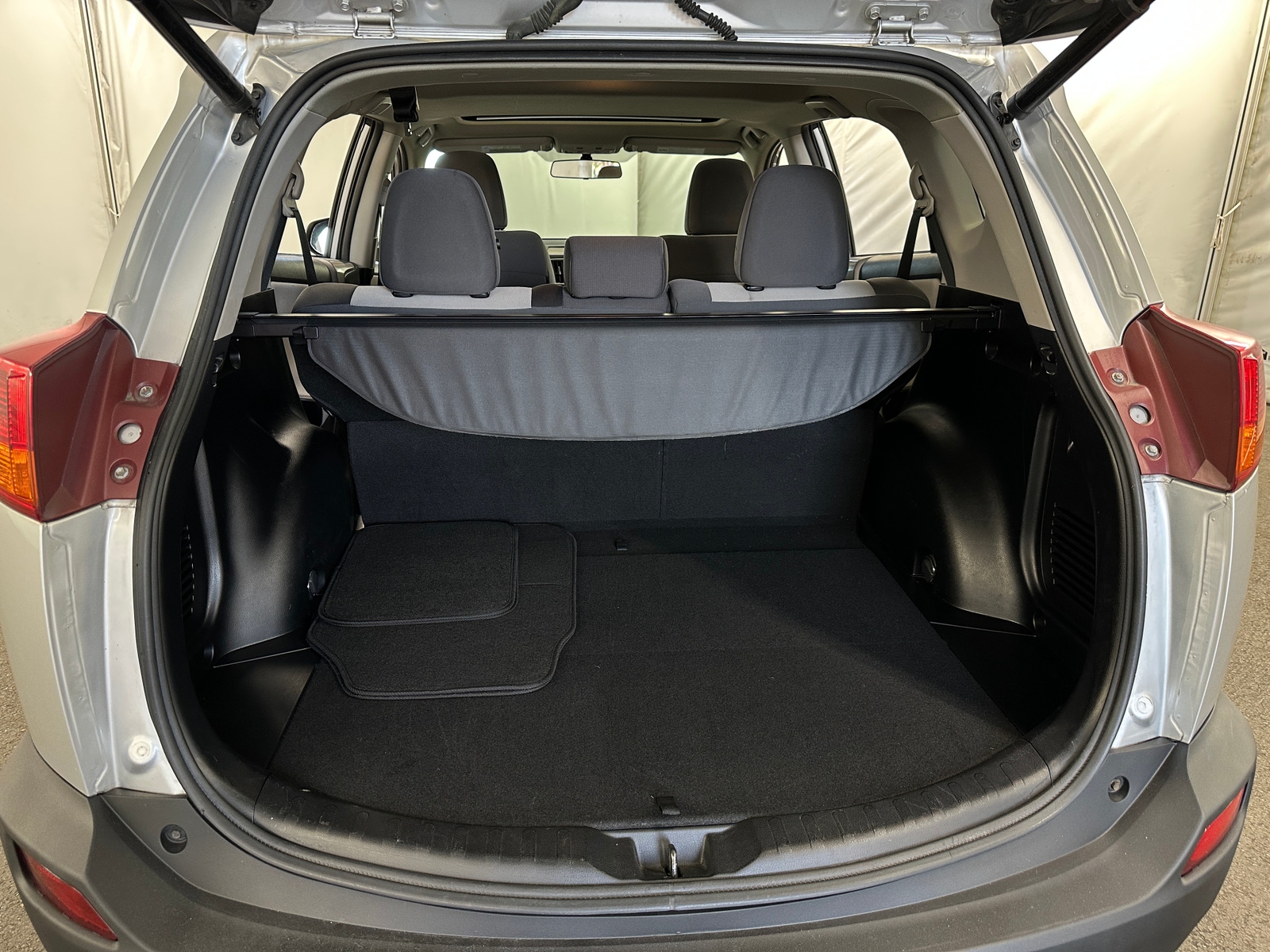 Thumbnail: 2015 Toyota RAV4 - 7