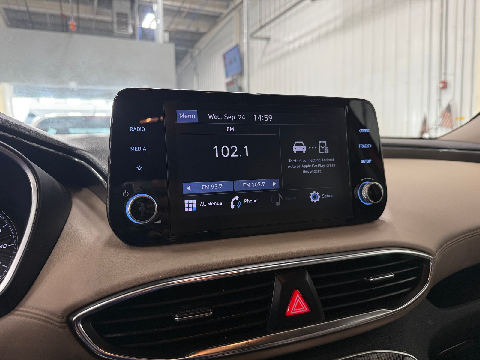 Thumbnail: 2022 Hyundai Santa Fe - 4