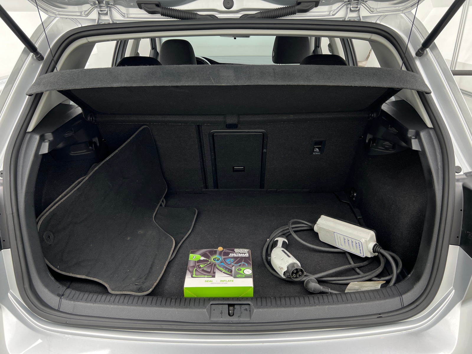 Thumbnail: 2019 Volkswagen e-Golf - 7