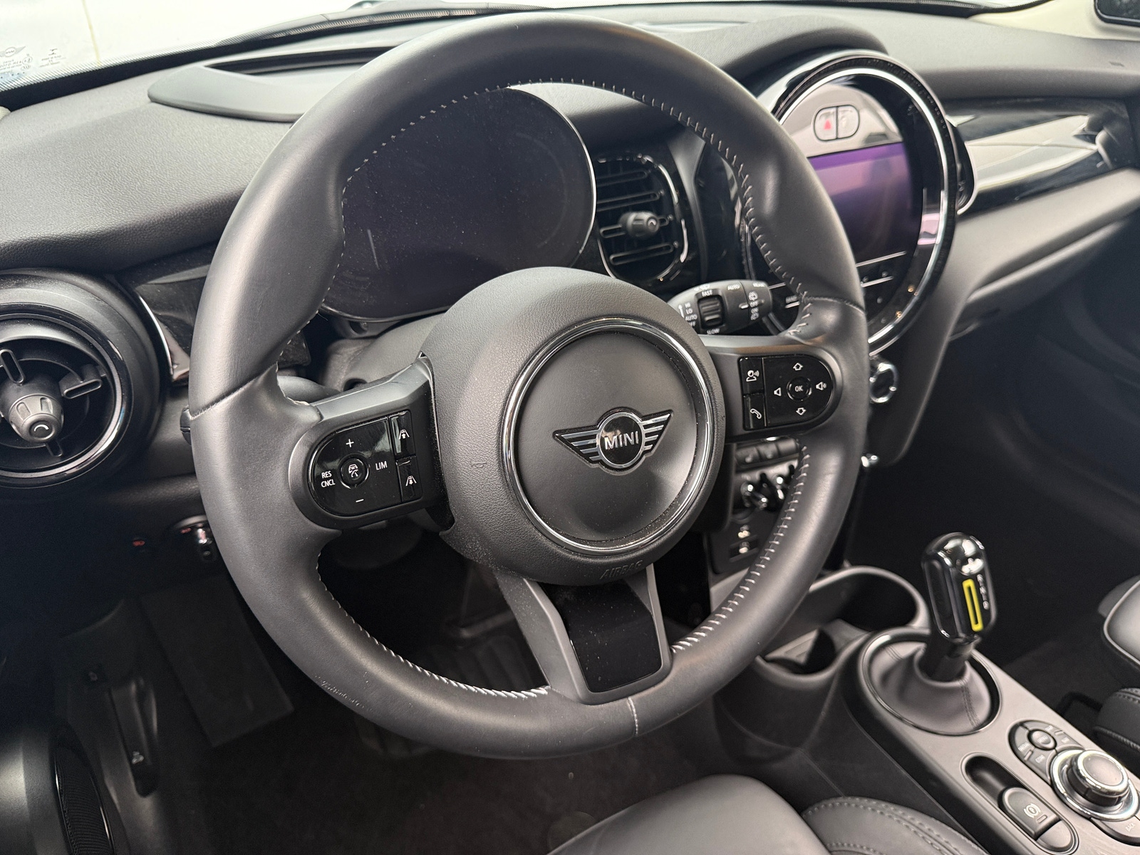 Thumbnail: 2023 MINI Cooper Hardtop - 4