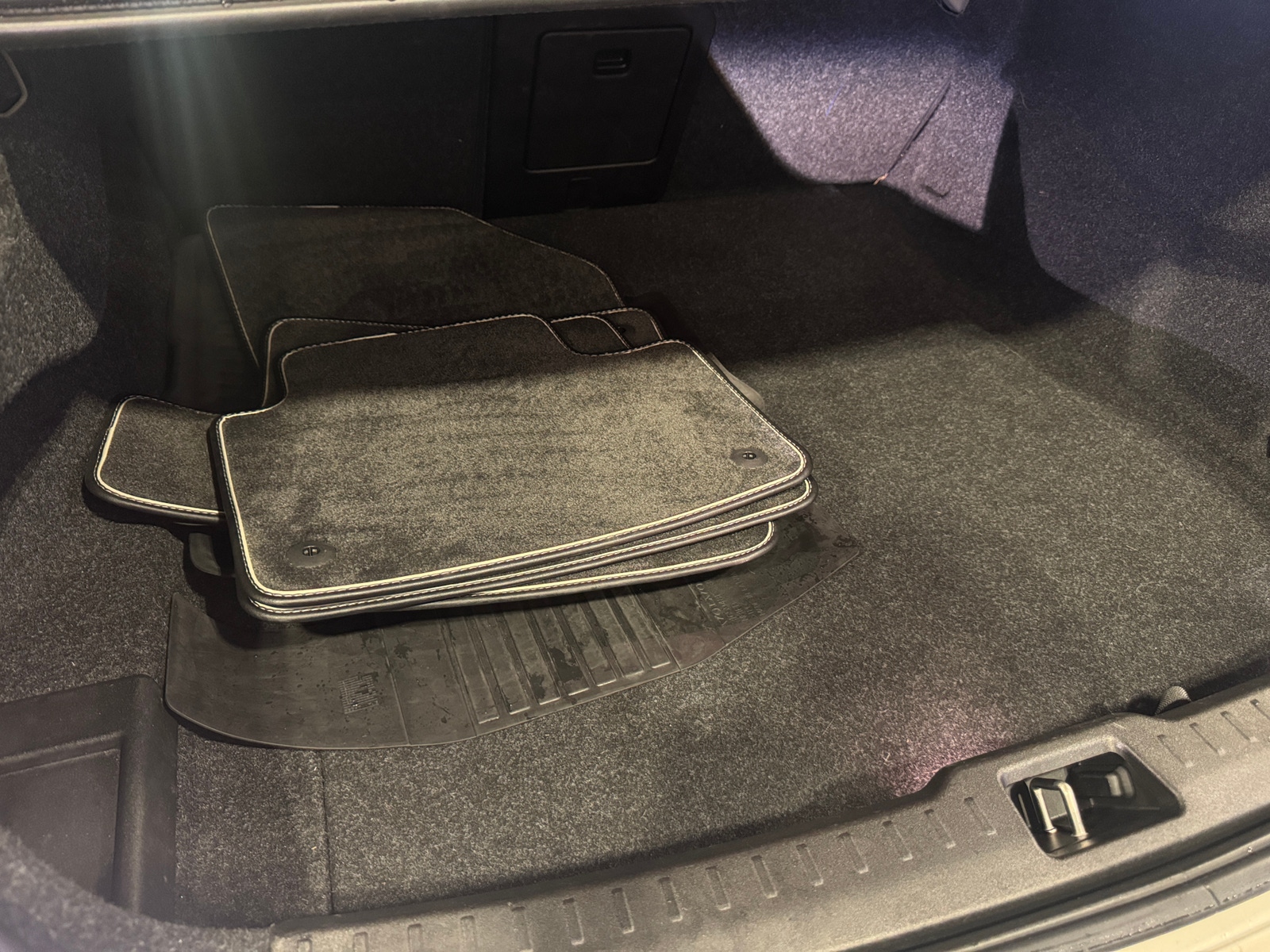 Thumbnail: 2019 Volvo S60 - 6