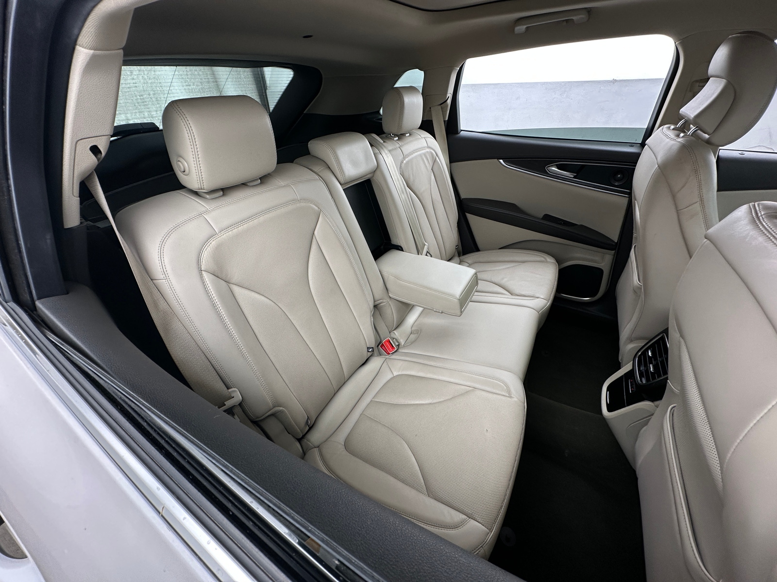 Thumbnail: 2019 Lincoln Nautilus - 5