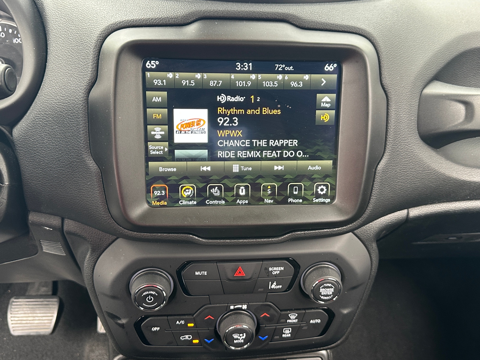 Thumbnail: 2023 Jeep Renegade - 4