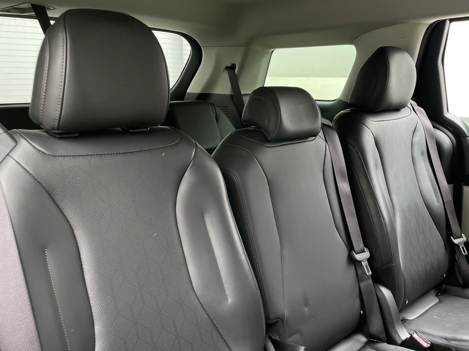 Thumbnail: 2023 Kia Carnival - 5