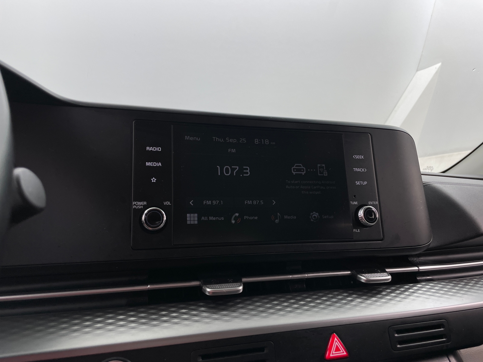 Thumbnail: 2023 Kia Carnival - 3