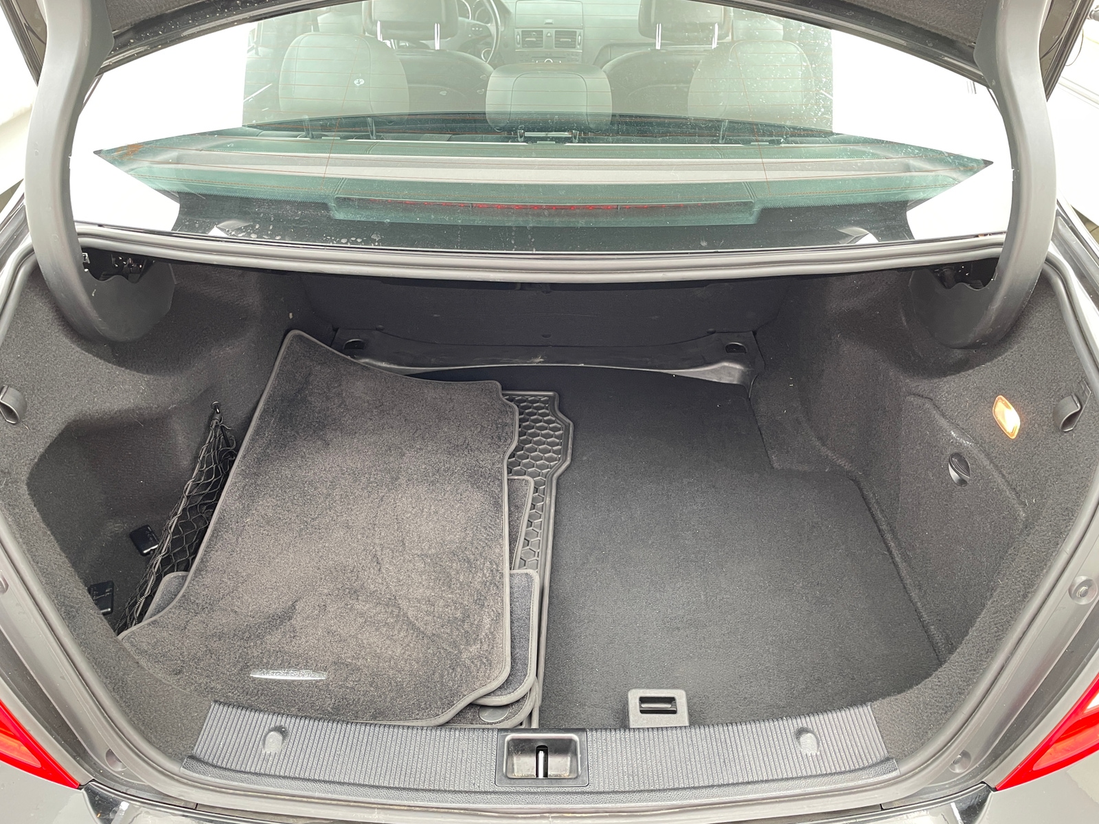Thumbnail: 2011 Mercedes-Benz C-Class - 6